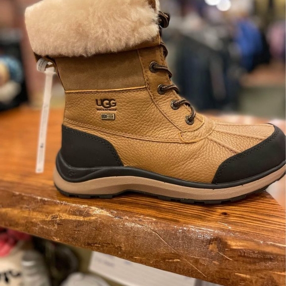 Ugg Winter boot - Picture 3 of 3